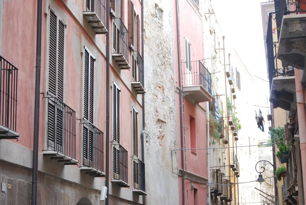Suite Cagliari -99- Экстерьер фото